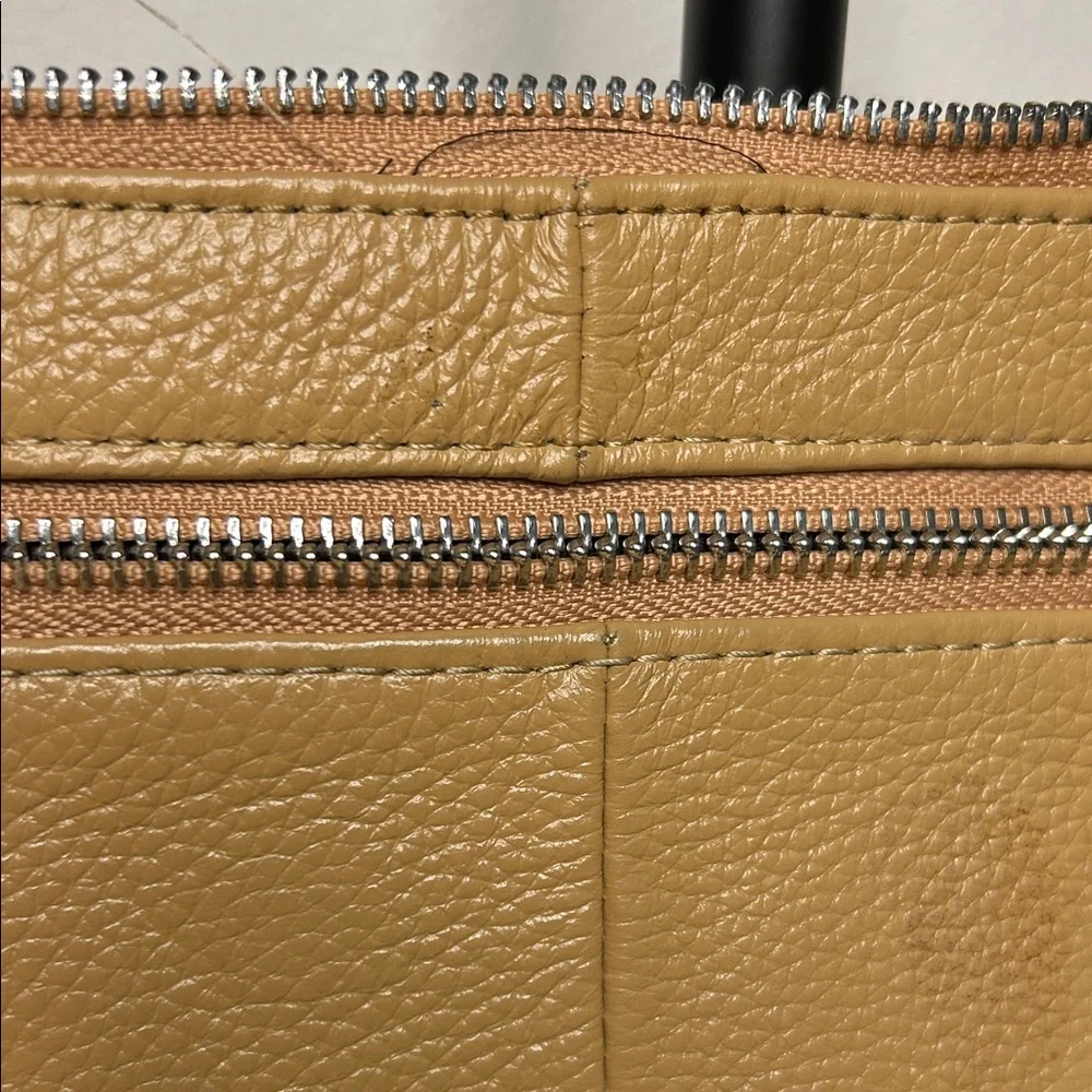 Elegant Tan Crossbody Bag